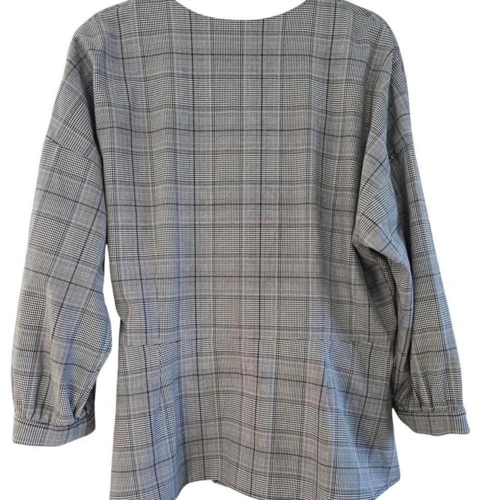 Halogen, black, white and grey plaid wrap blouse with tie waist.  Size XXL - Picture 5 of 5
